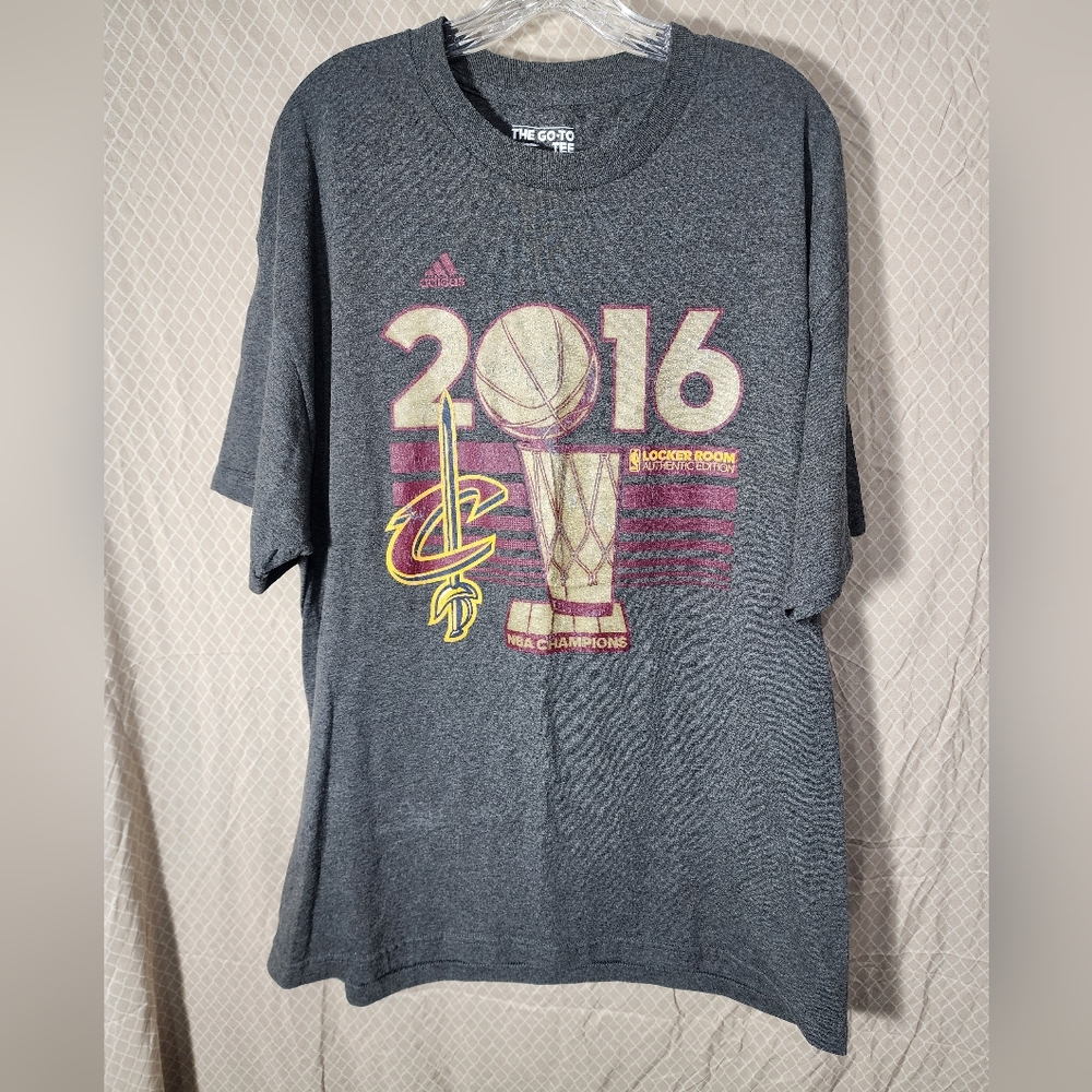 Adidas 2016 Champions Cleveland Cavaliers Locker Room Tshirt Men's XL